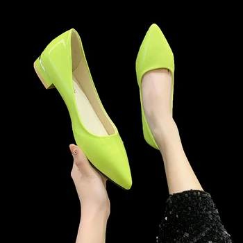 Пикантная женская обувь 2023, модные свадебные туфли для подружек невесты, однотонные туфли-лодочки с острым носком, французские туфли на квадратном каблуке, женские каблуки 34-43.