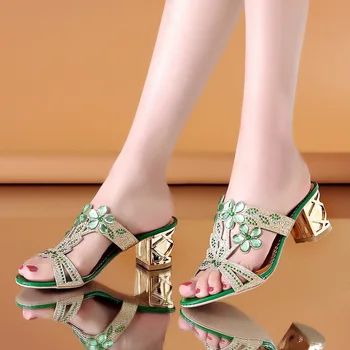 Сексуальные женские тапочки на толстом среднем каблуке, верхняя одежда со стразами, сандалии в корейском стиле, модная обувь Sandalia Mujer Verano