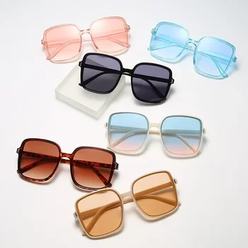 Солнцезащитные очки в квадратной большой оправе с градиентом Новый модный тренд Защита от ультрафиолета Ретро солнцезащитные очки как для мужчин, так и для женщин